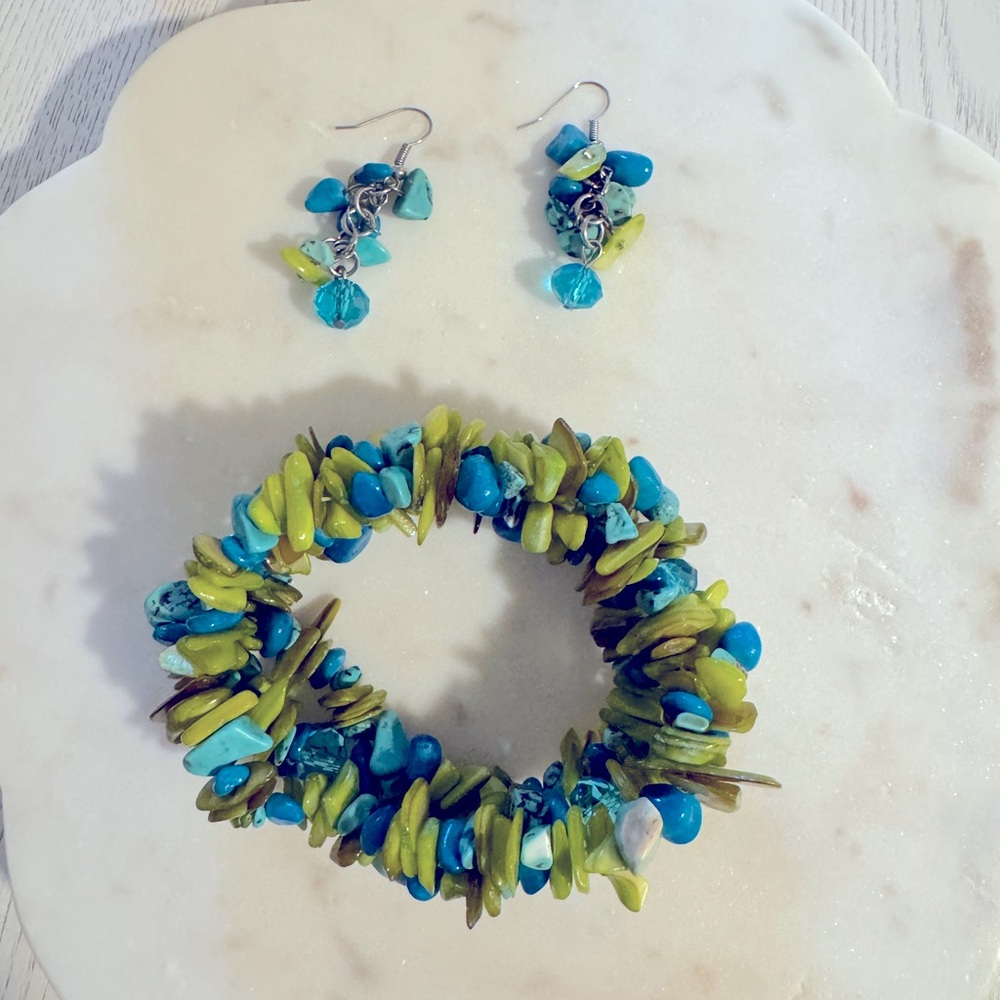 Turquoise and Green Beaded Bracelet and Earring Set